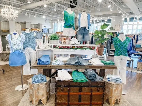 Mainstream Boutique Women's Clothing Store