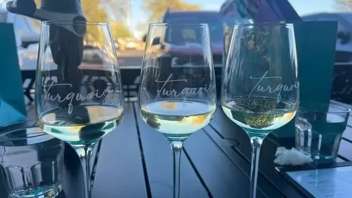 Turquoise Wine Bar Franchise Setting