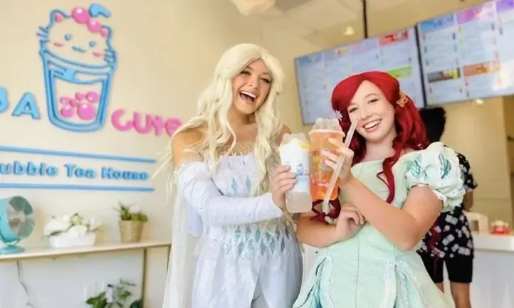 Boba CuCue Dreamland girls and their Boba Tea